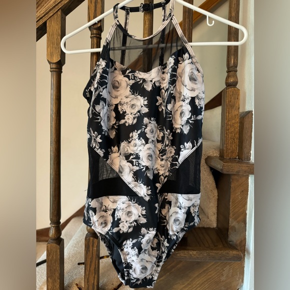 Sadie Jane black & white floral pattern leotard - Picture 1 of 2